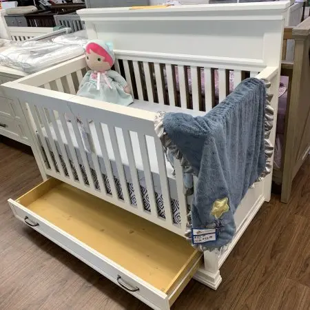 Langford 4 in 1 Crib with Storage Drawer Warm White