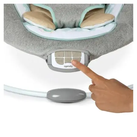 InGenuity Inlighten Bouncer - Kitt KII13106 74451131064 Tjskids.com