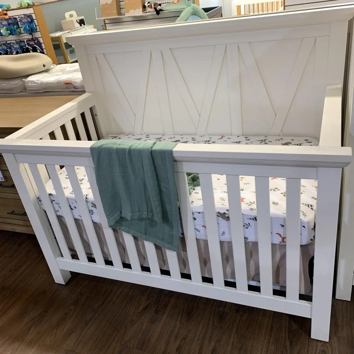 Baby cache manhattan crib top