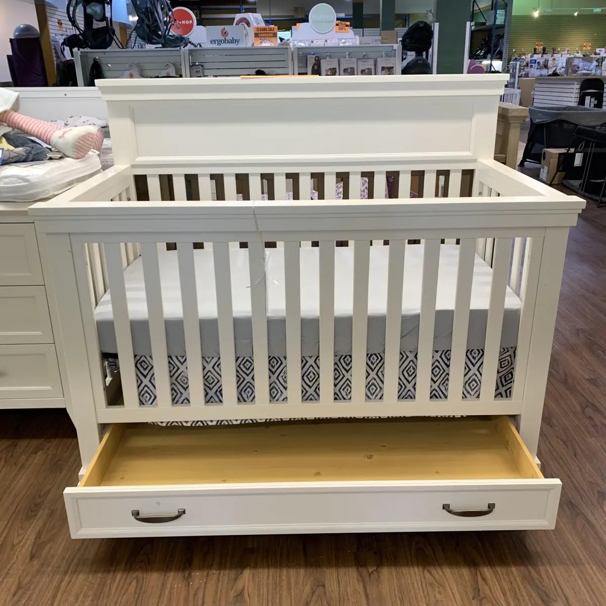 Langford 4 in 1 crib outlet