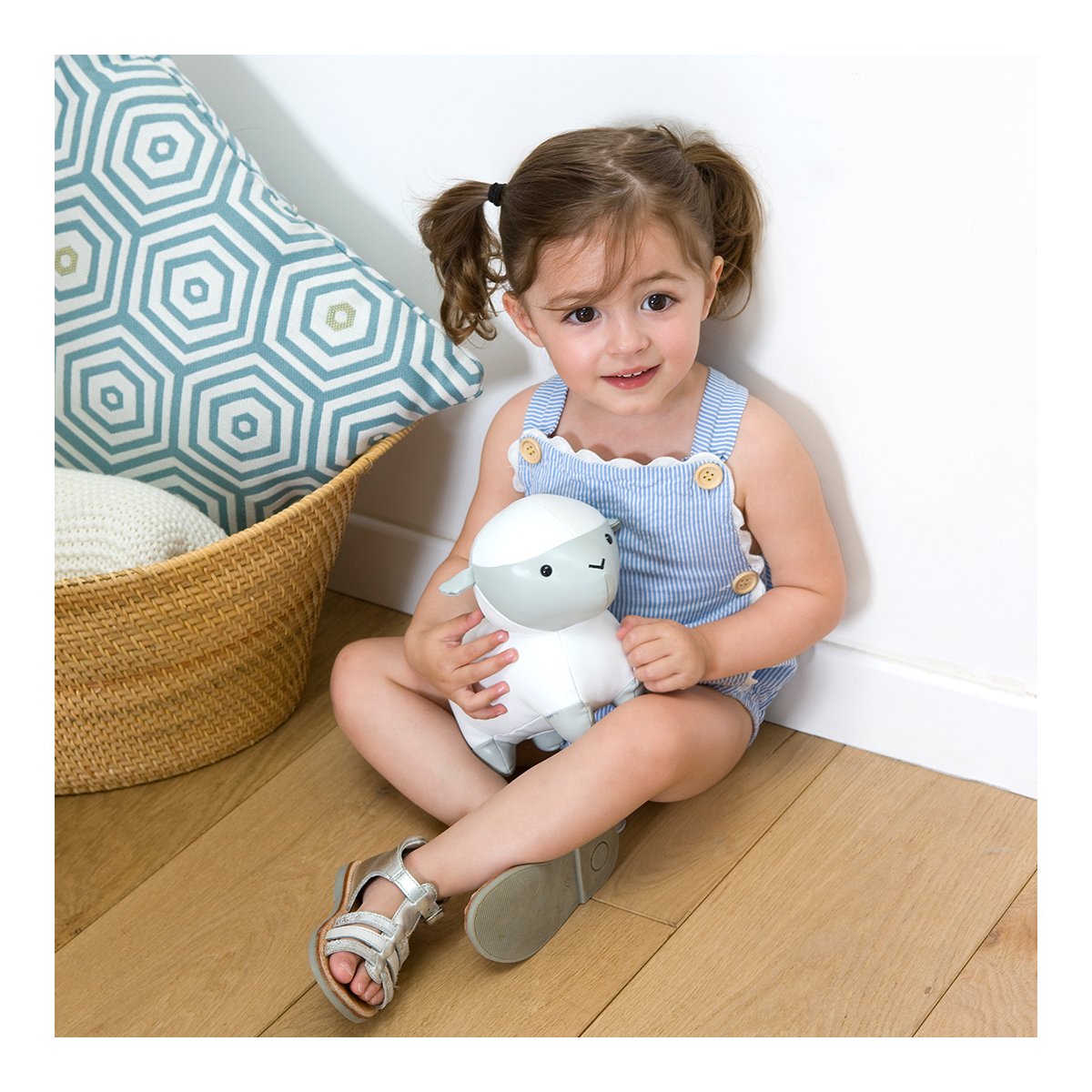 Musical Animal - Simon The Sheep