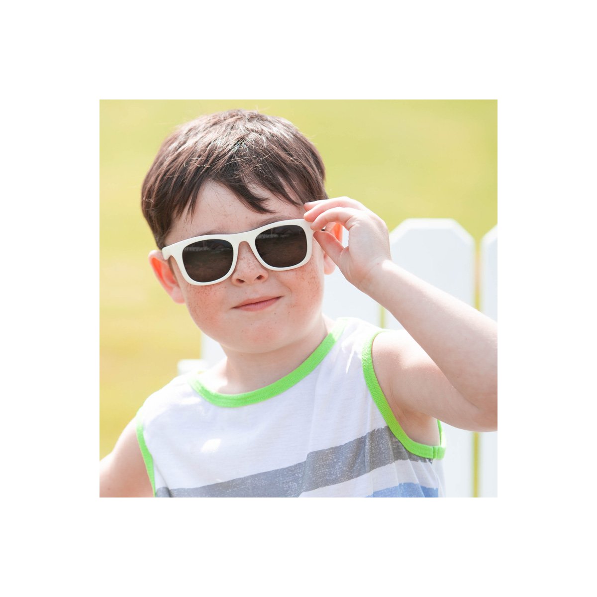 Urban Xplorer Sunglasses Classic Black Lenses - White