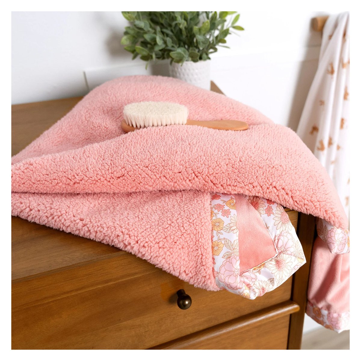 2 Ply Blanket - Retro Floral