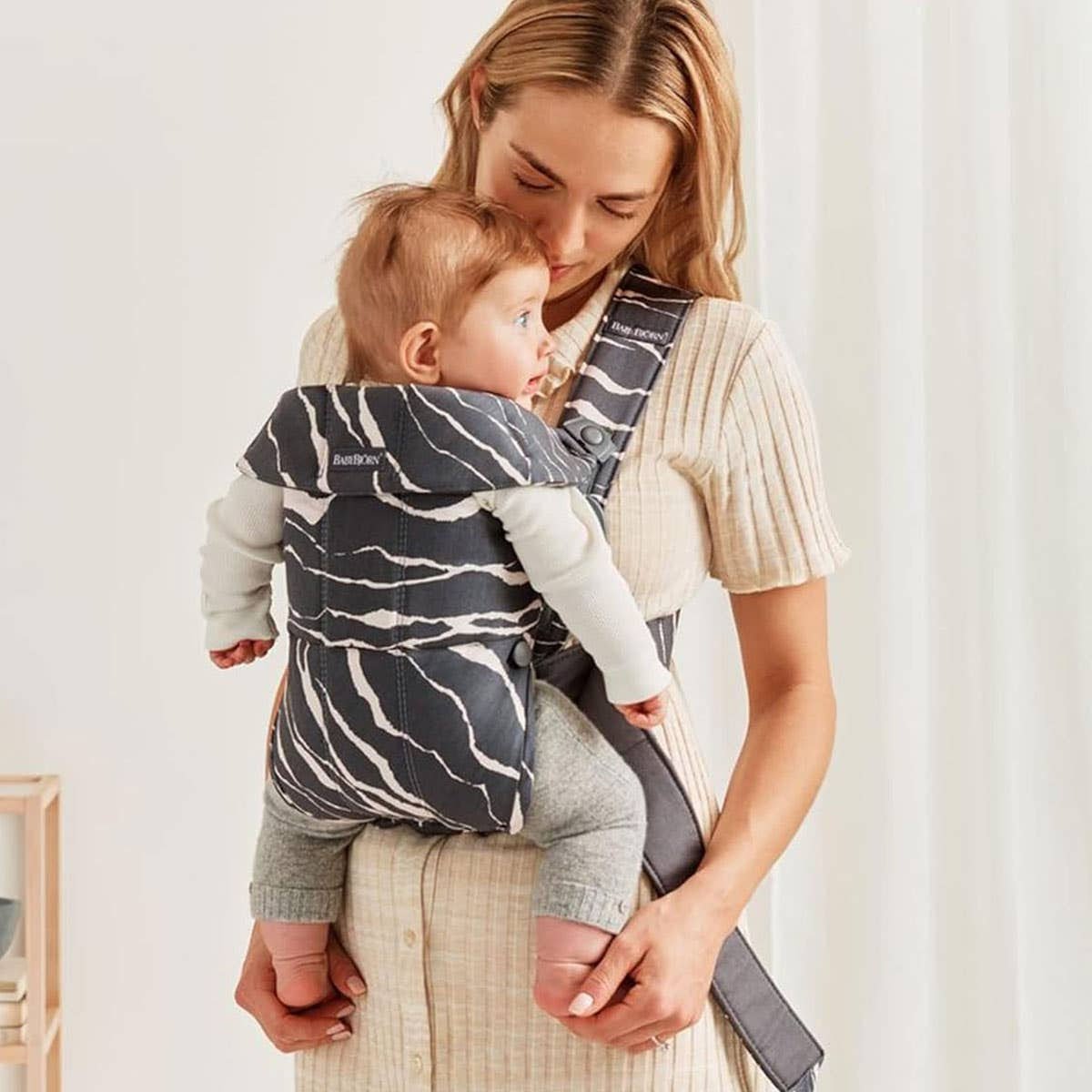 Holiday Bundle - Bouncer Bliss Black and Landscape Mini Carrier