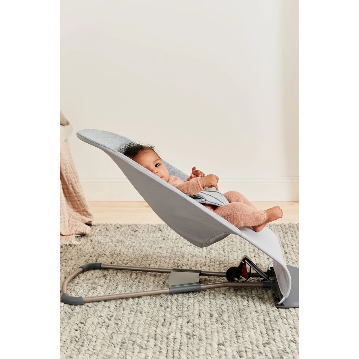 Bouncer Bliss, Light Gray Frame - 3D Jersey, Light Beige