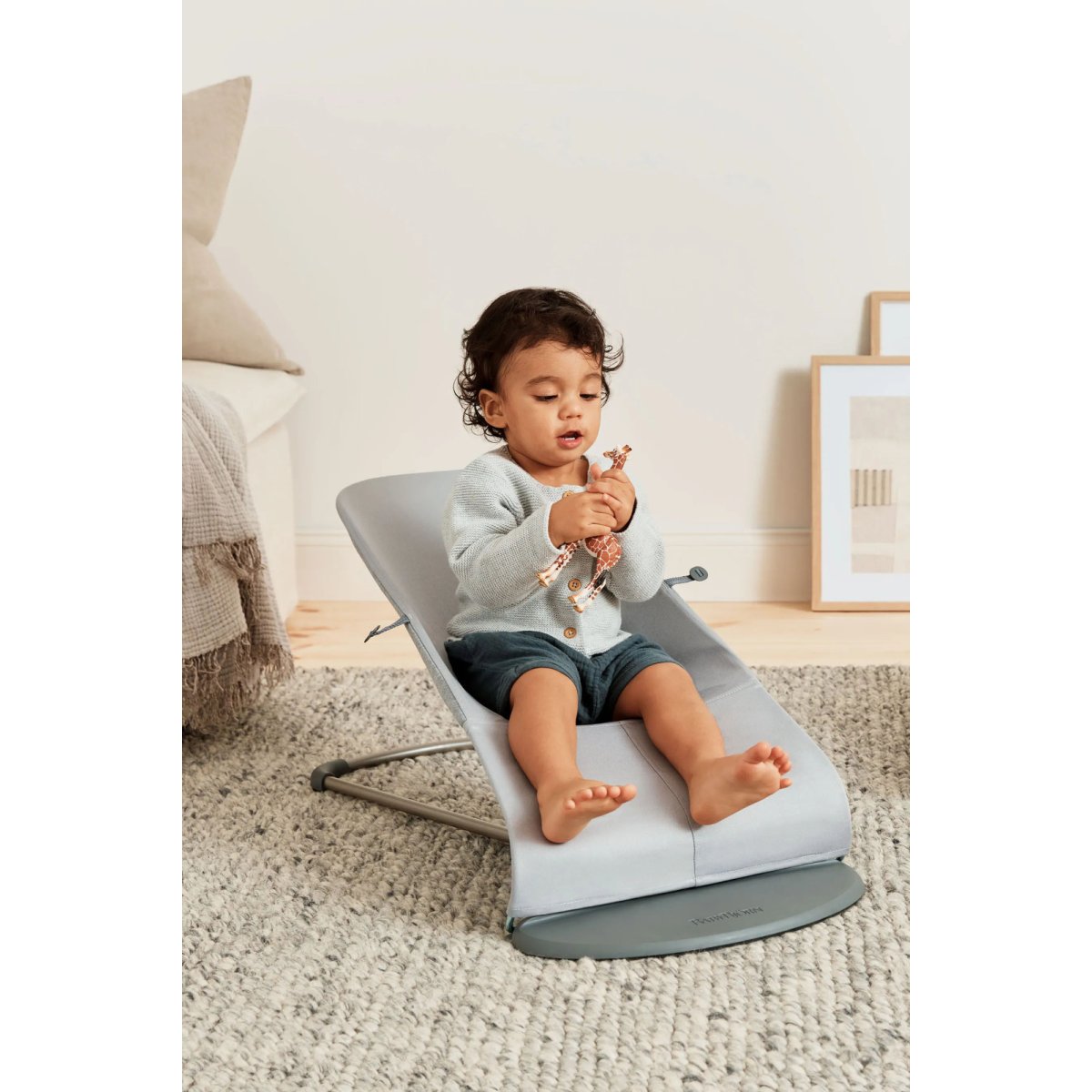 Bouncer Bliss, Light Gray Frame - 3D Jersey, Light Beige