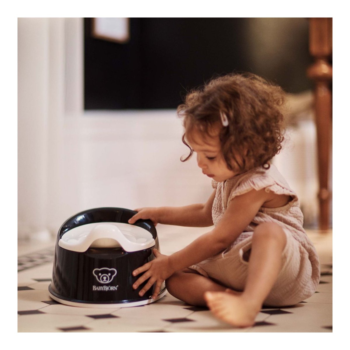 Smart Potty - Black/White