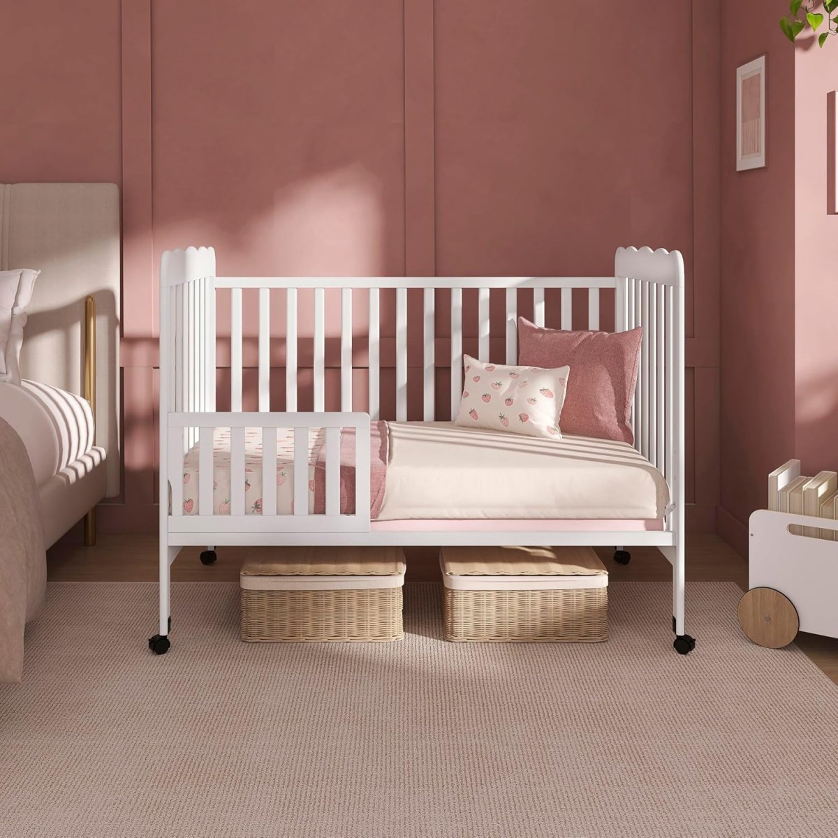 Carson Classic 3 in 1 Convertible Crib - White