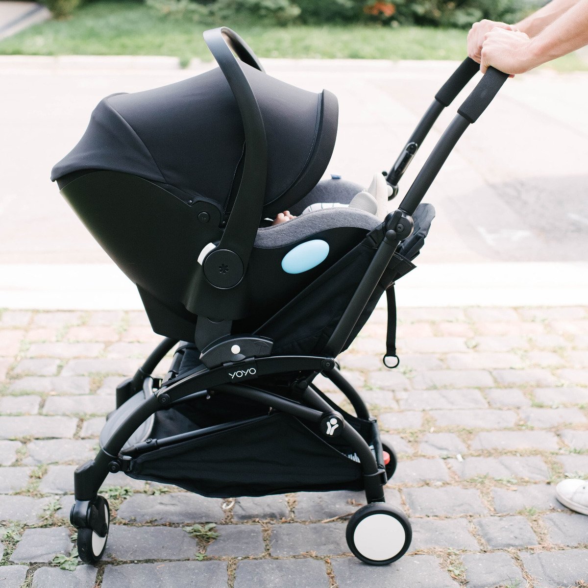 Liing Inafnt Car Seat - Marshmallow with Matching Insert