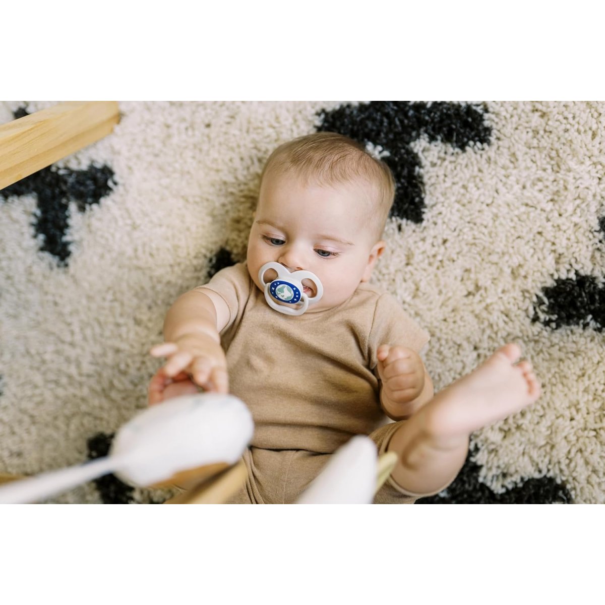 Advantage Pacifier - Stage 2 -Scooter Squirrel/Glow in the Dark Purple