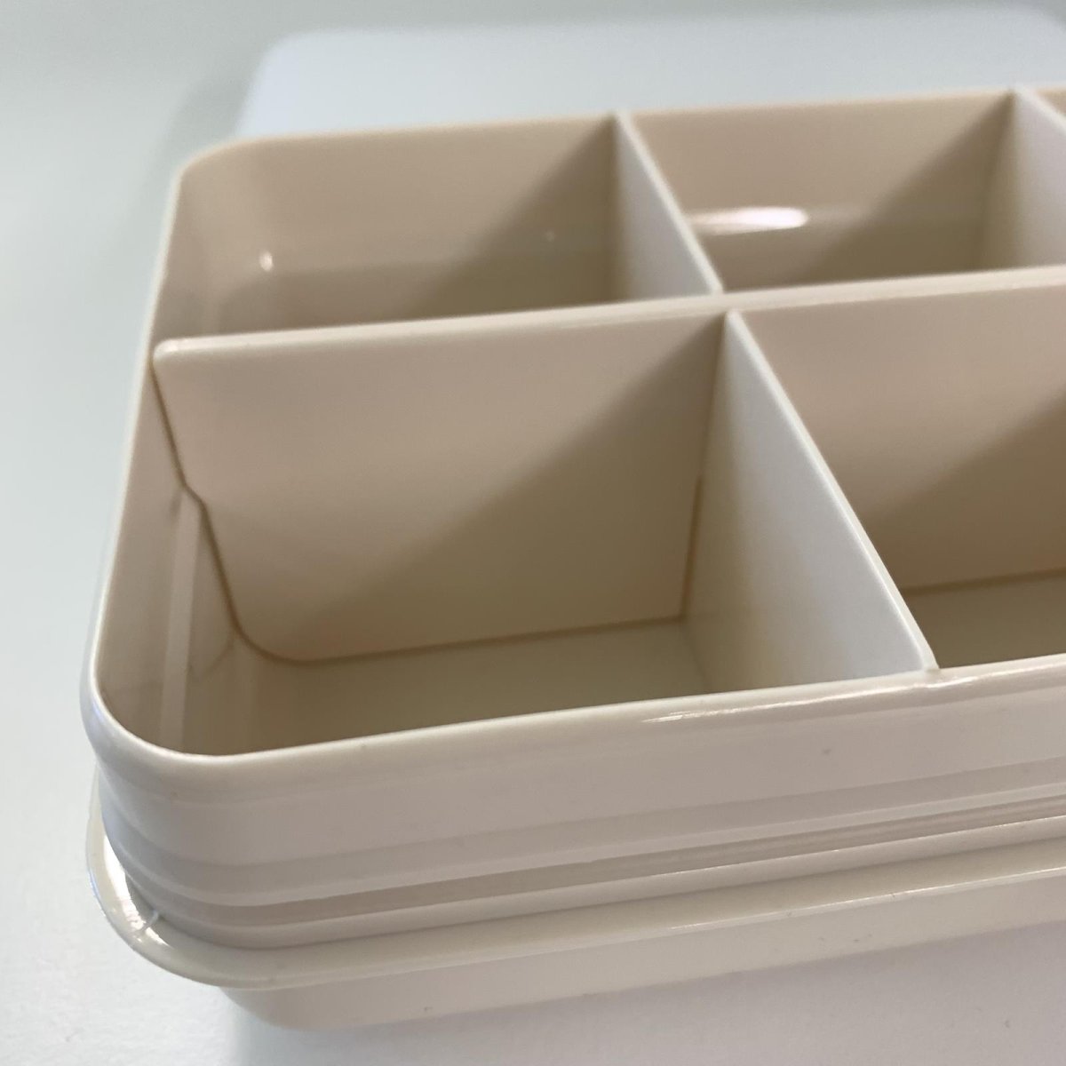 Snackle Food Storage Box 6 Compartment - Ivory