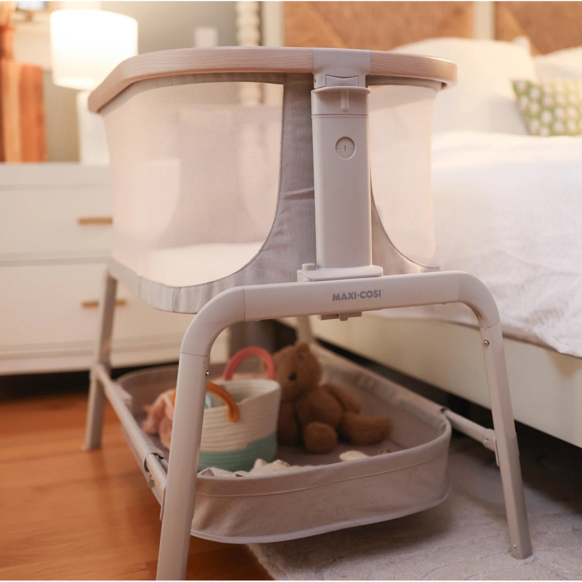 Iora Bedside Bassinet - Beyond Graphite