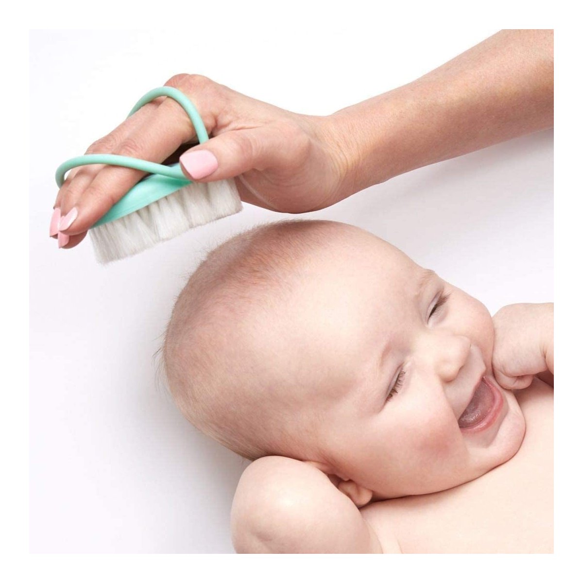 Head-Hugging Hairbrush + Comb Set