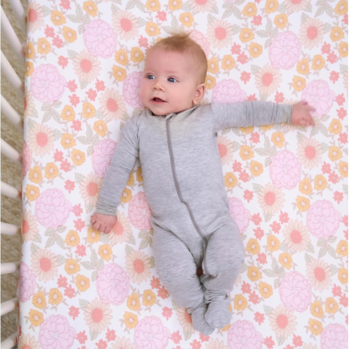 Knit Crib Sheet - Retro Floral - Floral