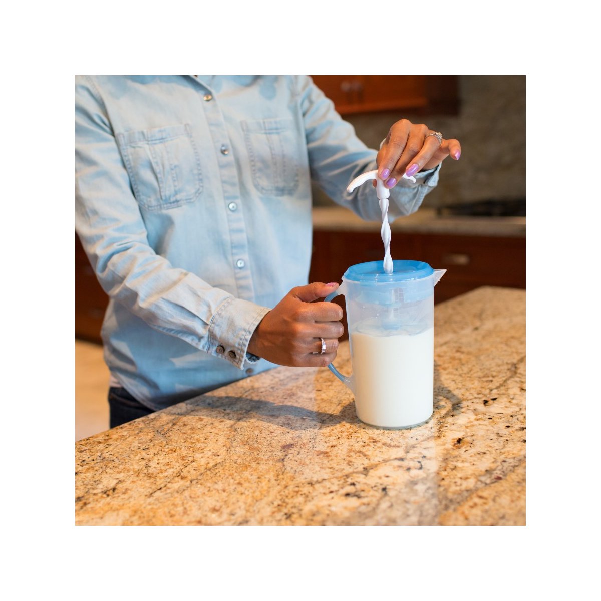 Formula Mixing Pitcher - Black