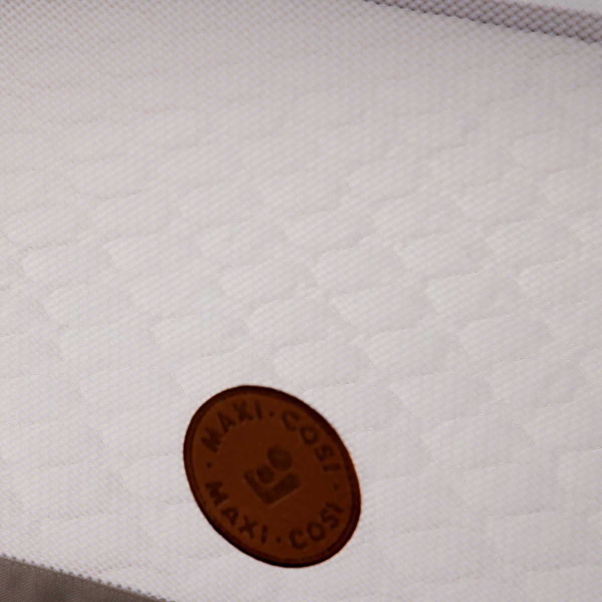 Iora Bedside Bassinet - Horizon Sand