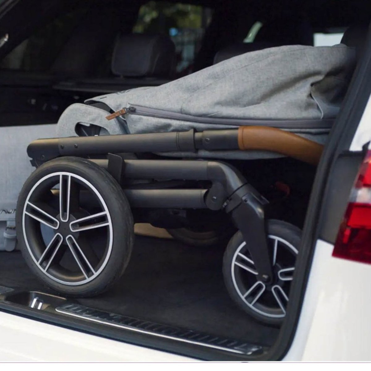 MIXX Next Stroller with Ring Adapter - Caviar