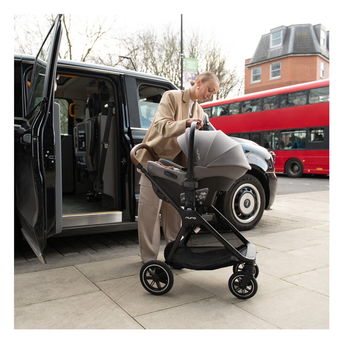 PIPA URBN Infant Car Seat Caviar