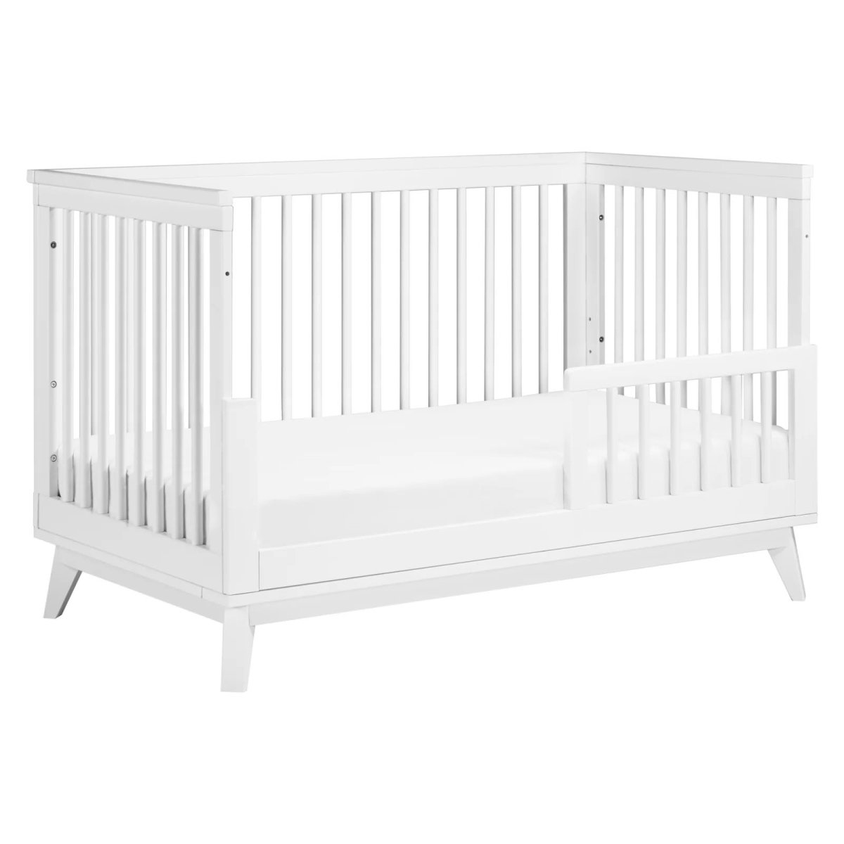 Scoot 3 In 1 Crib With Toddler Rail - White