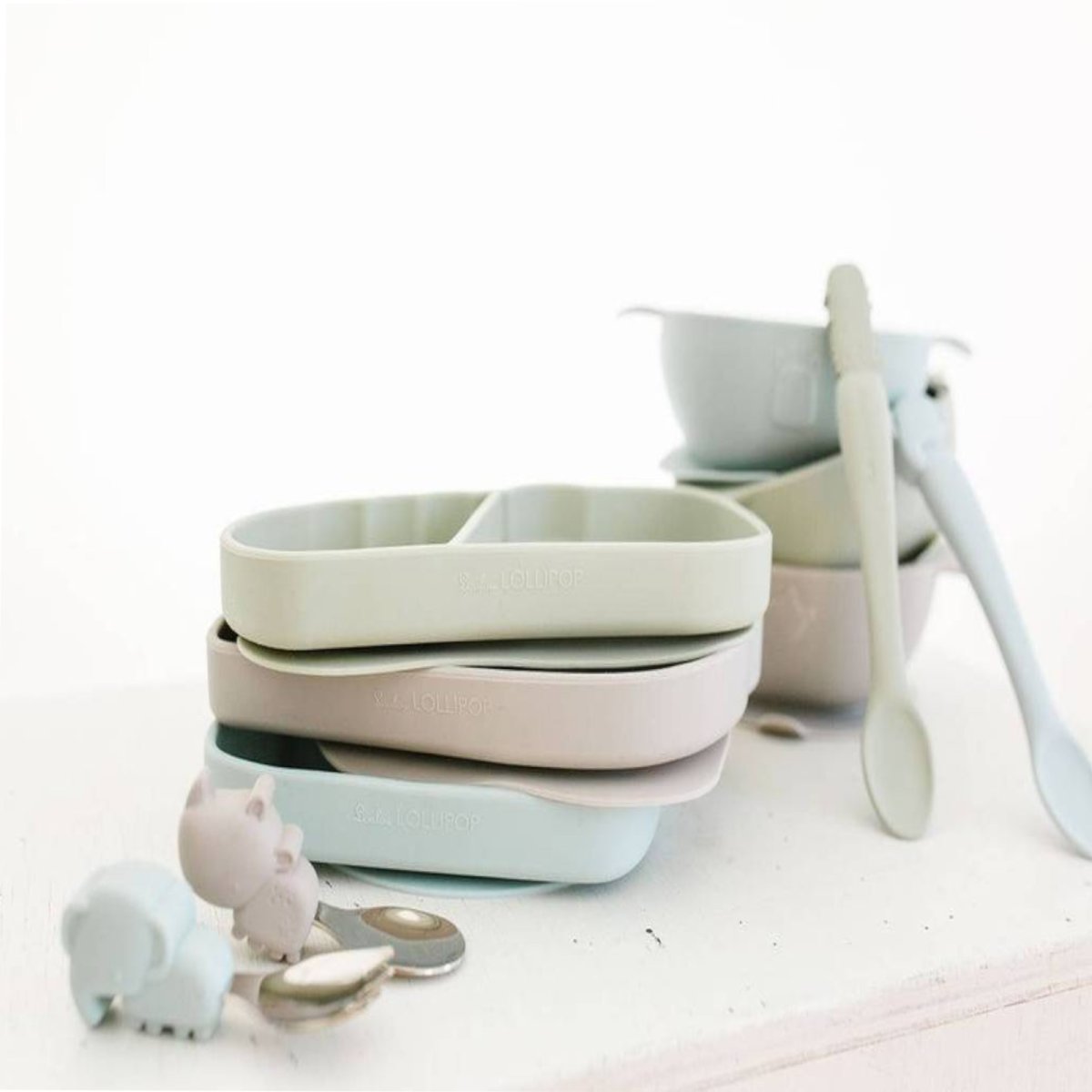 Silicone Snack Plate - Alligator/Sage