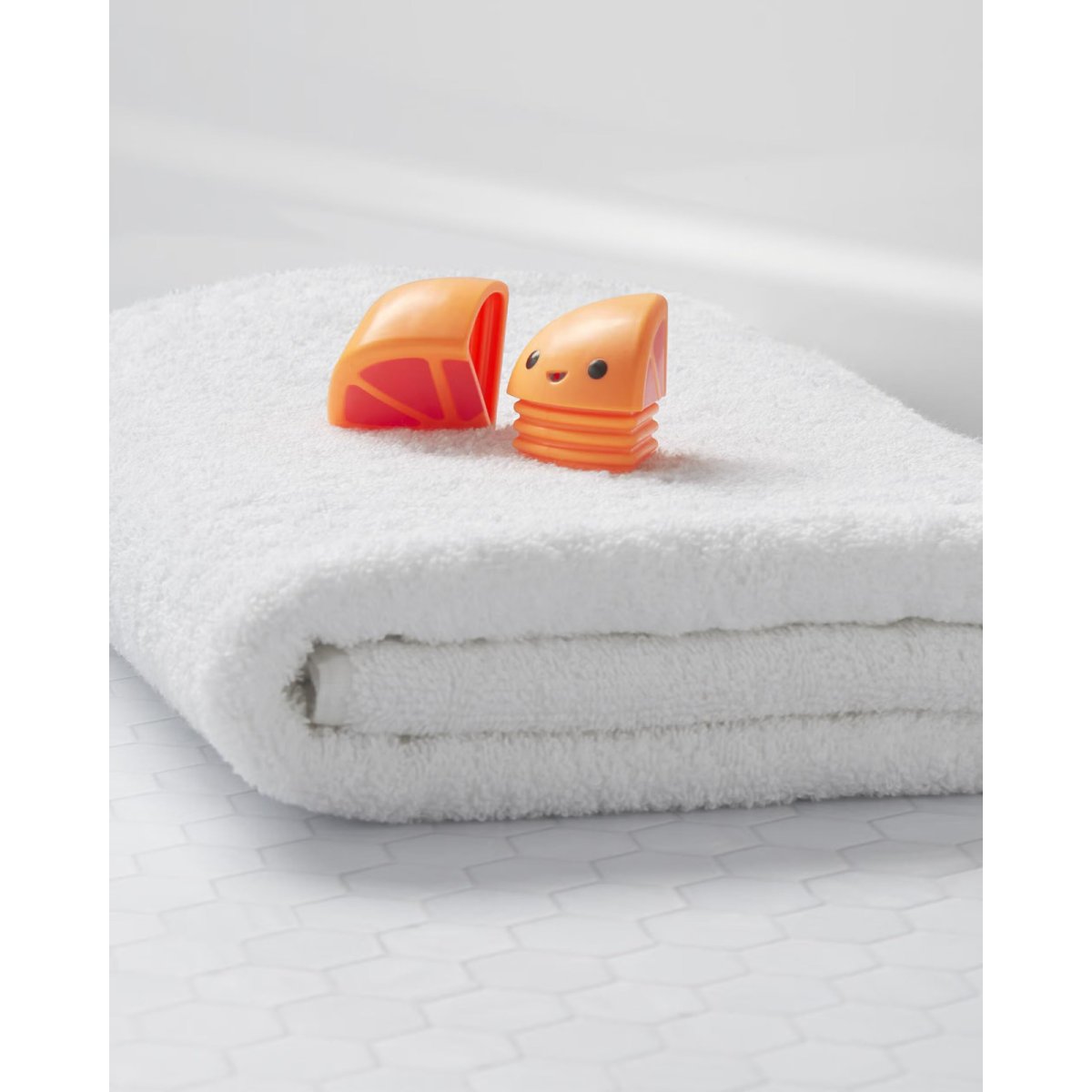 Tub to Table Cafe Lemonade Bath Toy