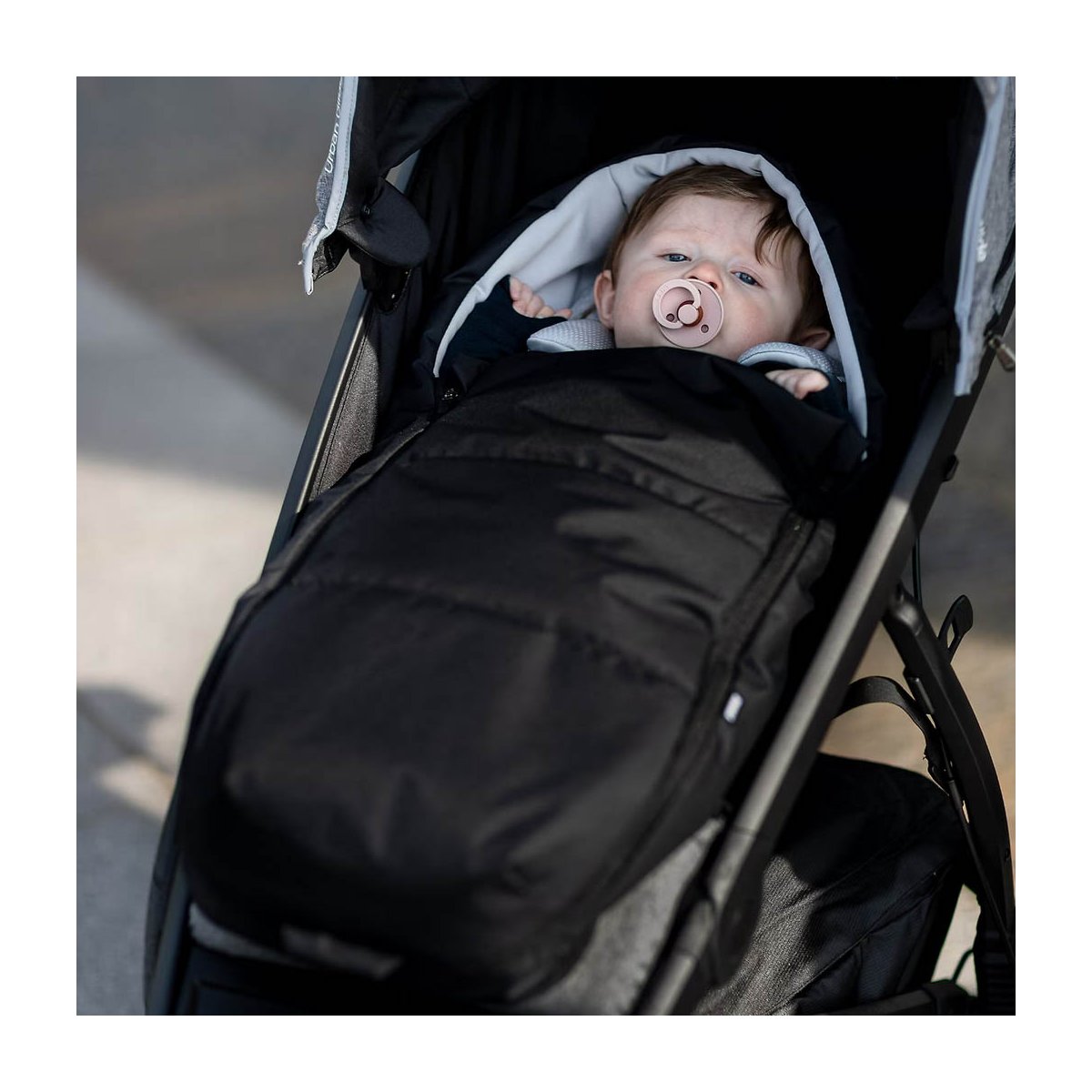 Newborn Nest - Black