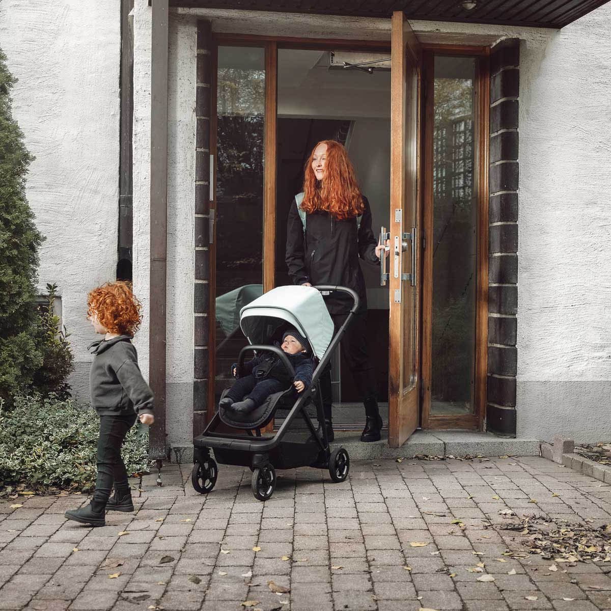 Shine Full Size Stroller with Black Frame - Alaska