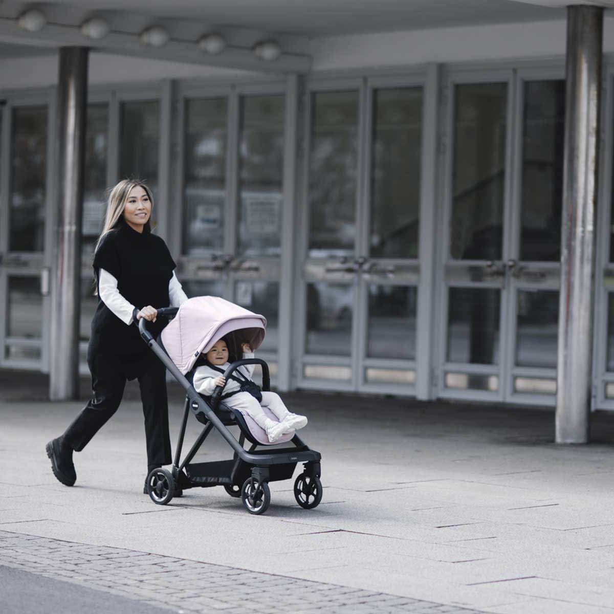 Shine Full Size Stroller with Black Frame - Alaska
