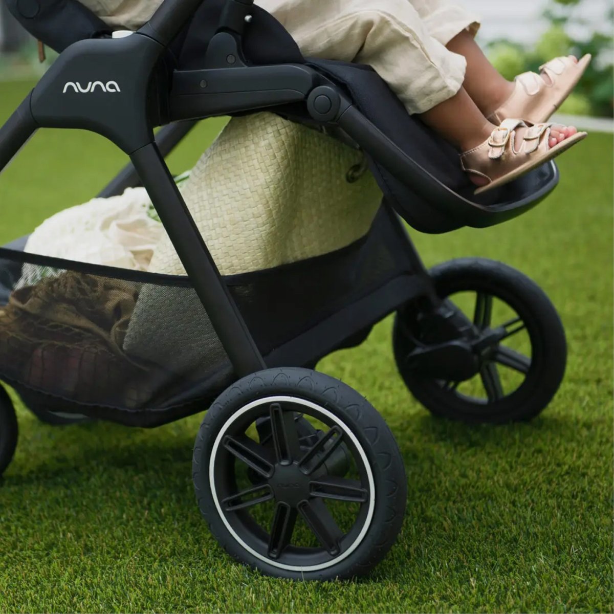 TRIV Next Stroller Caviar