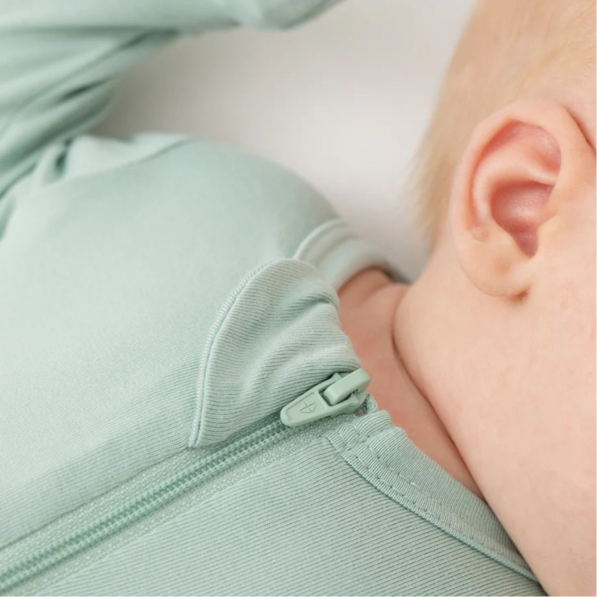 Zippered Footie Preemie - Sage